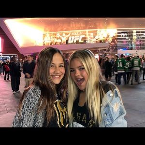 Meet your Posher, Mia